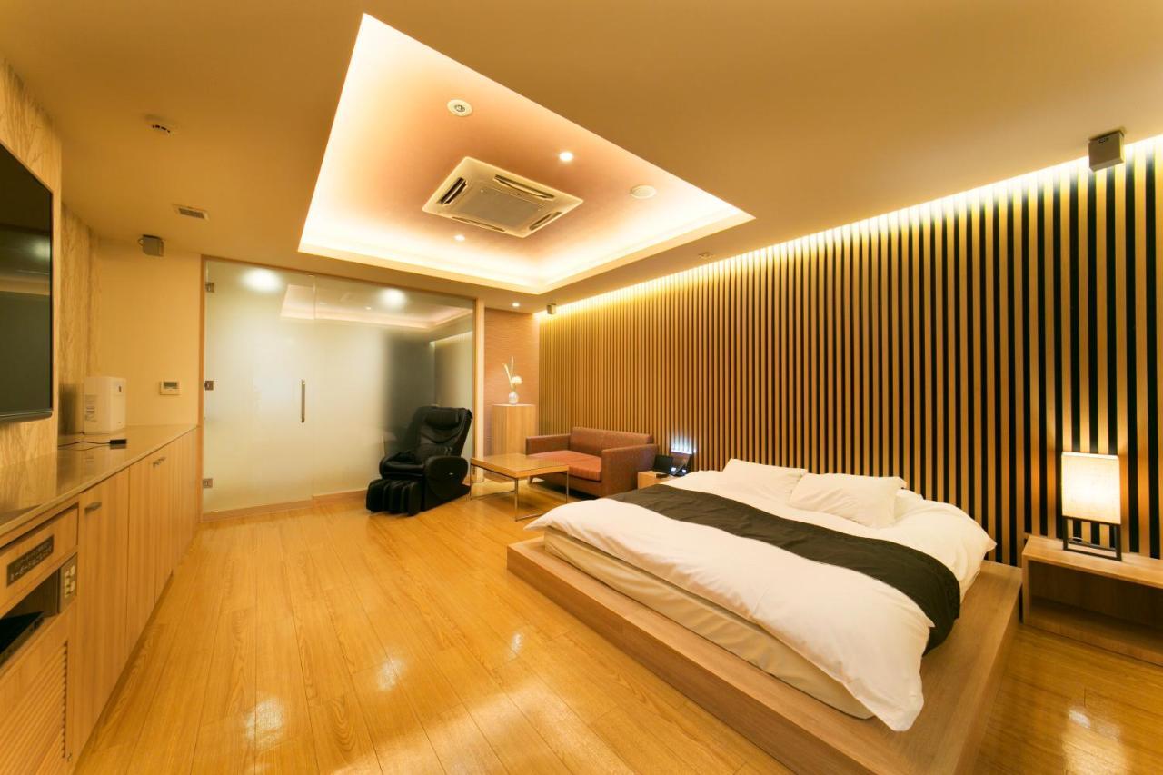 Hotel Lotus Toyonaka (Adults Only) Luaran gambar